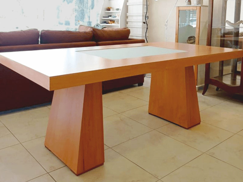 Mesa Guatambú de madera elegante y moderna formato rectangular