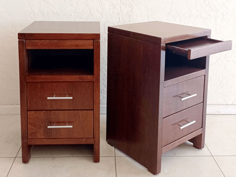 Mesistas de luz para dormitorio conjunto madera estilo clásico