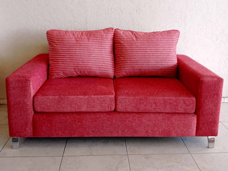 Sofa Moderno dos cuerpos tapizado color rojo